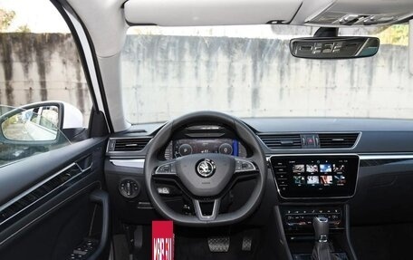 Skoda Superb III рестайлинг, 2023 год, 2 390 000 рублей, 14 фотография