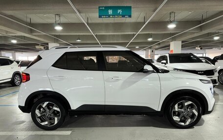 Hyundai Venue I, 2023 год, 1 890 000 рублей, 5 фотография