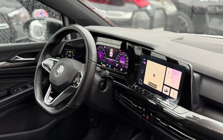 Volkswagen Golf VIII, 2023 год, 2 280 000 рублей, 19 фотография