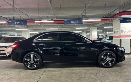 Mercedes-Benz A-Класс, 2023 год, 2 890 000 рублей, 4 фотография
