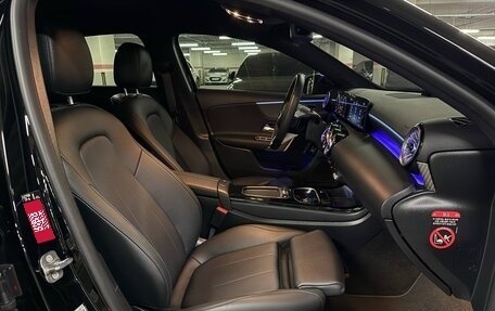 Mercedes-Benz A-Класс, 2023 год, 2 890 000 рублей, 19 фотография