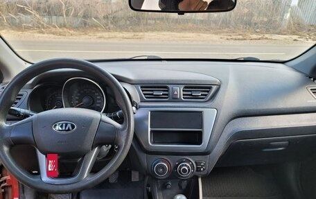 KIA Rio III рестайлинг, 2014 год, 780 000 рублей, 10 фотография