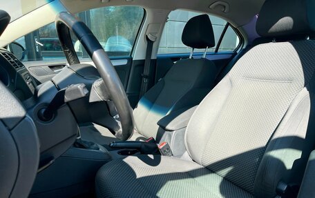 Volkswagen Jetta VI, 2011 год, 809 000 рублей, 15 фотография