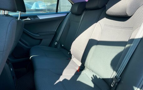 Volkswagen Jetta VI, 2011 год, 809 000 рублей, 18 фотография