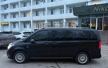 Mercedes-Benz V-Класс, 2017 год, 3 850 000 рублей, 2 фотография