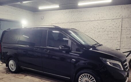 Mercedes-Benz V-Класс, 2017 год, 3 850 000 рублей, 4 фотография