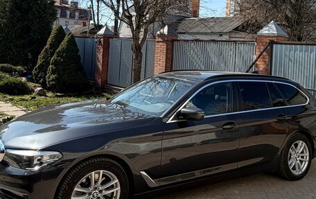 BMW 5 серия, 2019 год, 2 350 000 рублей, 2 фотография