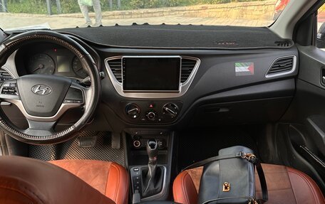 Hyundai Solaris II рестайлинг, 2017 год, 850 000 рублей, 7 фотография