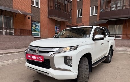 Mitsubishi L200 IV рестайлинг, 2019 год, 2 800 000 рублей, 3 фотография