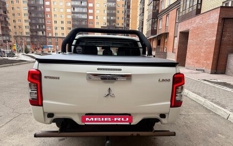 Mitsubishi L200 IV рестайлинг, 2019 год, 2 800 000 рублей, 4 фотография