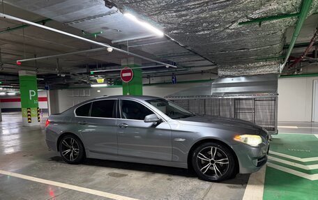 BMW 5 серия, 2011 год, 1 790 000 рублей, 2 фотография