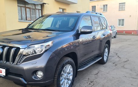 Toyota Land Cruiser Prado 150 рестайлинг 2, 2015 год, 5 100 000 рублей, 7 фотография