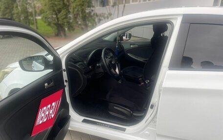 Hyundai Solaris II рестайлинг, 2015 год, 830 000 рублей, 11 фотография