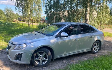 Chevrolet Cruze II, 2010 год, 477 000 рублей, 4 фотография