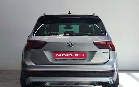 Volkswagen Tiguan II, 2020 год, 2 890 000 рублей, 6 фотография