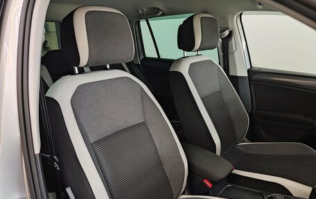 Volkswagen Tiguan II, 2020 год, 2 890 000 рублей, 21 фотография