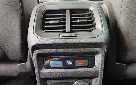 Volkswagen Tiguan II, 2020 год, 2 890 000 рублей, 29 фотография