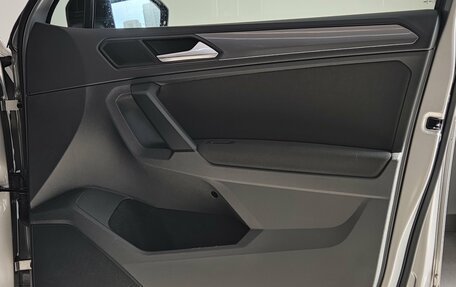 Volkswagen Tiguan II, 2020 год, 2 890 000 рублей, 32 фотография