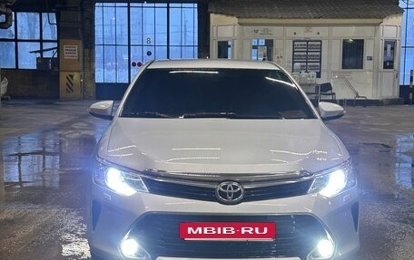 Toyota Camry, 2016 год, 2 150 000 рублей, 2 фотография