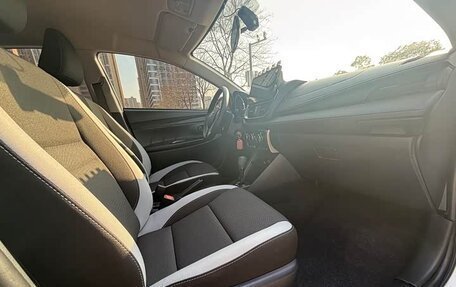 Toyota Yaris XP150 рестайлинг, 2022 год, 1 190 000 рублей, 8 фотография