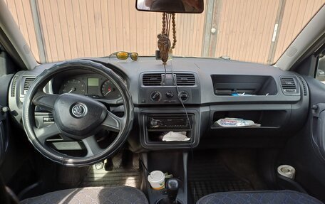 Skoda Fabia II, 2013 год, 700 000 рублей, 4 фотография