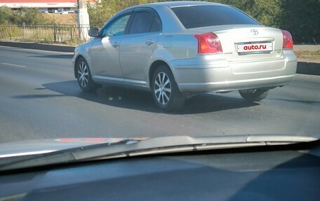 Toyota Avensis III рестайлинг, 2004 год, 745 000 рублей, 5 фотография