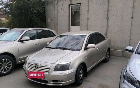 Toyota Avensis III рестайлинг, 2004 год, 745 000 рублей, 3 фотография