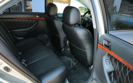 Toyota Avensis III рестайлинг, 2004 год, 745 000 рублей, 9 фотография