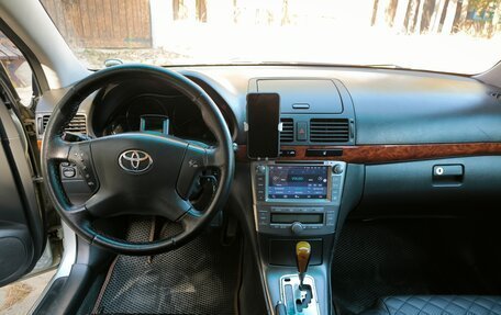 Toyota Avensis III рестайлинг, 2004 год, 745 000 рублей, 14 фотография