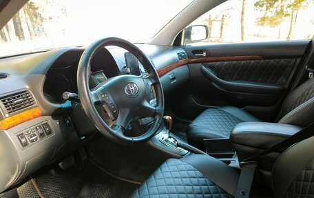 Toyota Avensis III рестайлинг, 2004 год, 745 000 рублей, 13 фотография