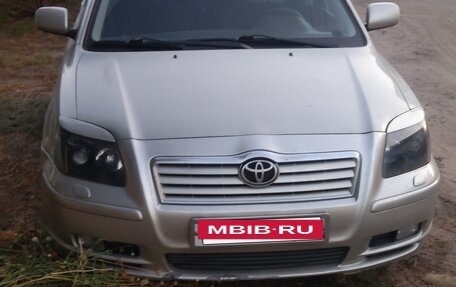 Toyota Avensis III рестайлинг, 2004 год, 745 000 рублей, 16 фотография