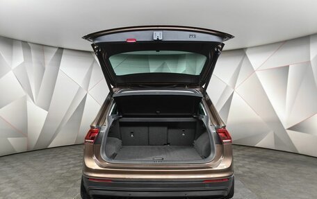 Volkswagen Tiguan II, 2019 год, 2 895 000 рублей, 12 фотография