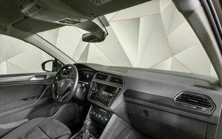 Volkswagen Tiguan II, 2019 год, 2 895 000 рублей, 13 фотография