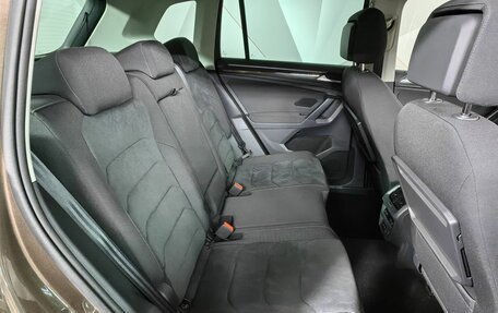 Volkswagen Tiguan II, 2019 год, 2 895 000 рублей, 16 фотография