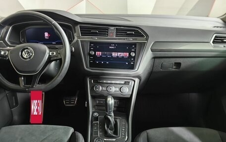 Volkswagen Tiguan II, 2019 год, 2 895 000 рублей, 15 фотография