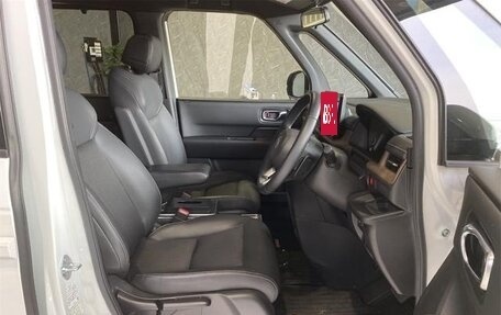 Honda Stepwgn, 2022 год, 2 355 000 рублей, 10 фотография