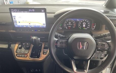 Honda Stepwgn, 2022 год, 2 355 000 рублей, 14 фотография