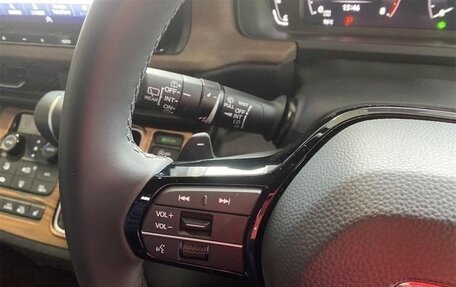 Honda Stepwgn, 2022 год, 2 355 000 рублей, 20 фотография