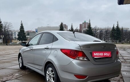 Hyundai Solaris II рестайлинг, 2012 год, 825 000 рублей, 4 фотография