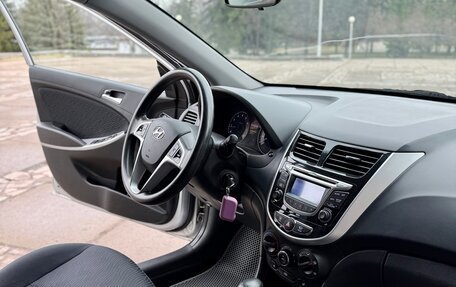 Hyundai Solaris II рестайлинг, 2012 год, 825 000 рублей, 7 фотография