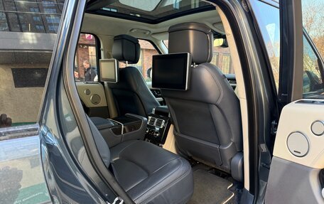 Land Rover Range Rover IV рестайлинг, 2018 год, 7 500 000 рублей, 13 фотография