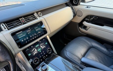 Land Rover Range Rover IV рестайлинг, 2018 год, 7 500 000 рублей, 20 фотография