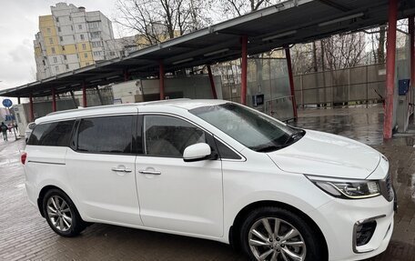 KIA Carnival III, 2019 год, 3 300 000 рублей, 3 фотография