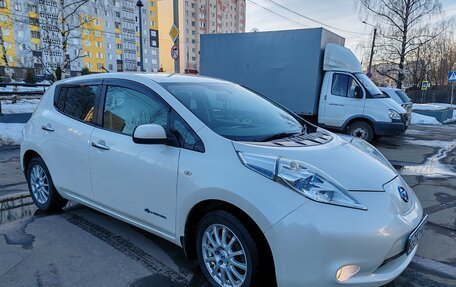 Nissan Leaf I, 2015 год, 850 000 рублей, 4 фотография
