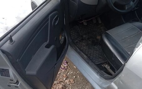 Renault Logan I, 2013 год, 270 000 рублей, 17 фотография