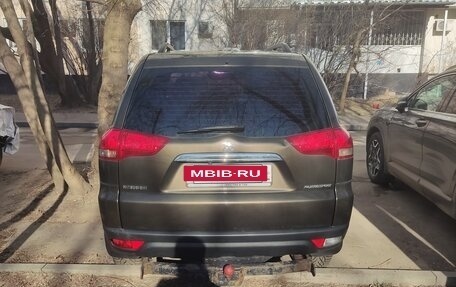 Mitsubishi Pajero Sport II рестайлинг, 2014 год, 1 900 000 рублей, 16 фотография