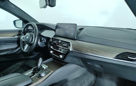 BMW 5 серия, 2019 год, 4 430 000 рублей, 12 фотография