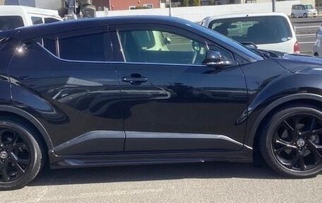 Toyota C-HR I рестайлинг, 2022 год, 1 950 000 рублей, 8 фотография