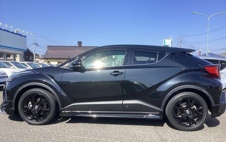 Toyota C-HR I рестайлинг, 2022 год, 1 950 000 рублей, 4 фотография