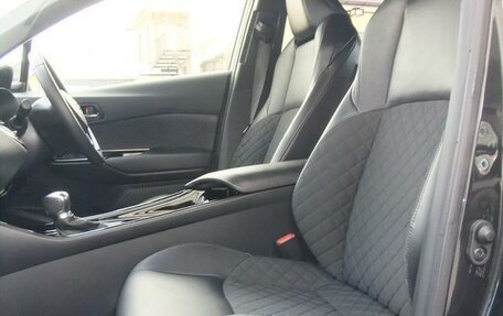 Toyota C-HR I рестайлинг, 2022 год, 1 950 000 рублей, 12 фотография